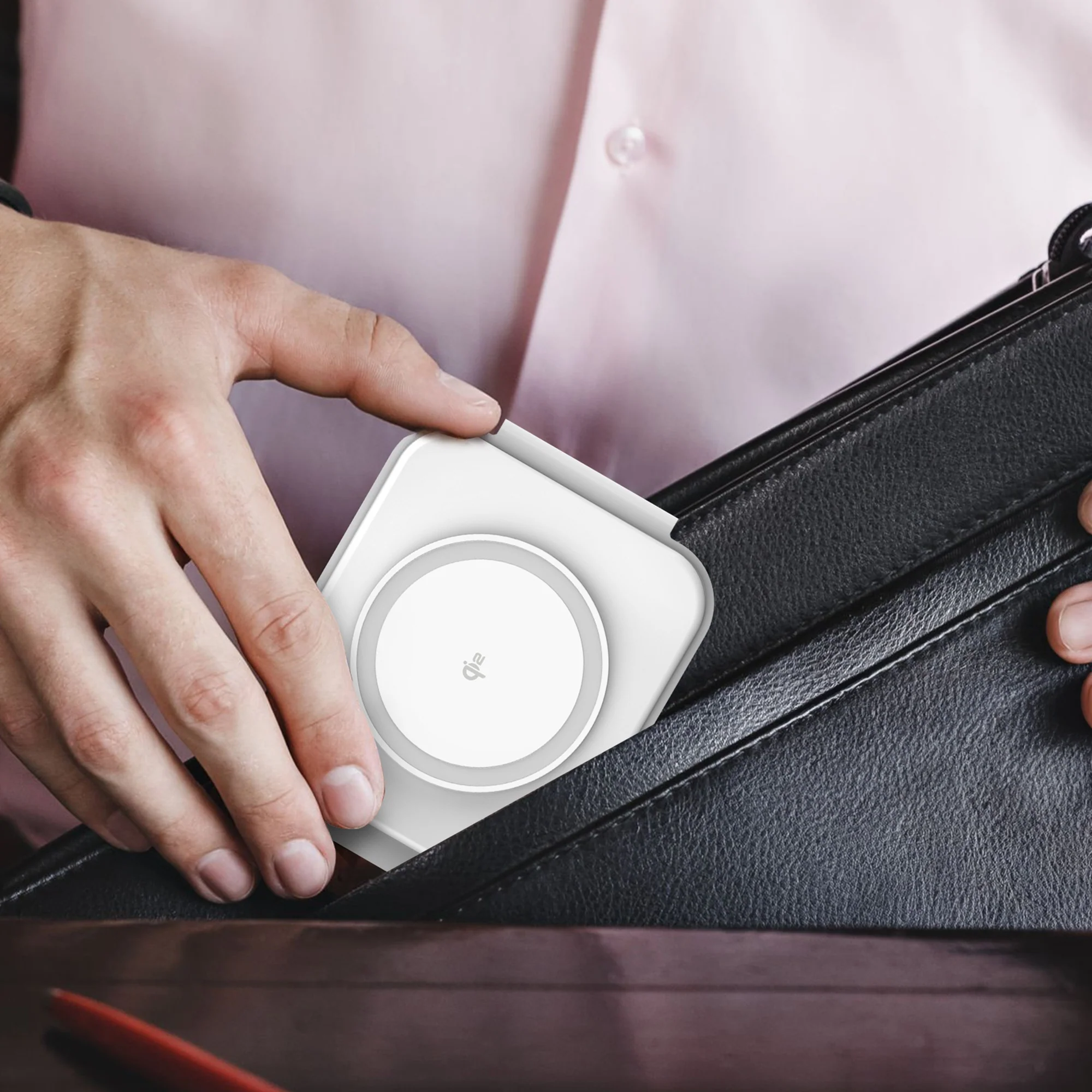 Qi2 3-in-1 Magnetic Travel Wireless Charging Station - Image 11